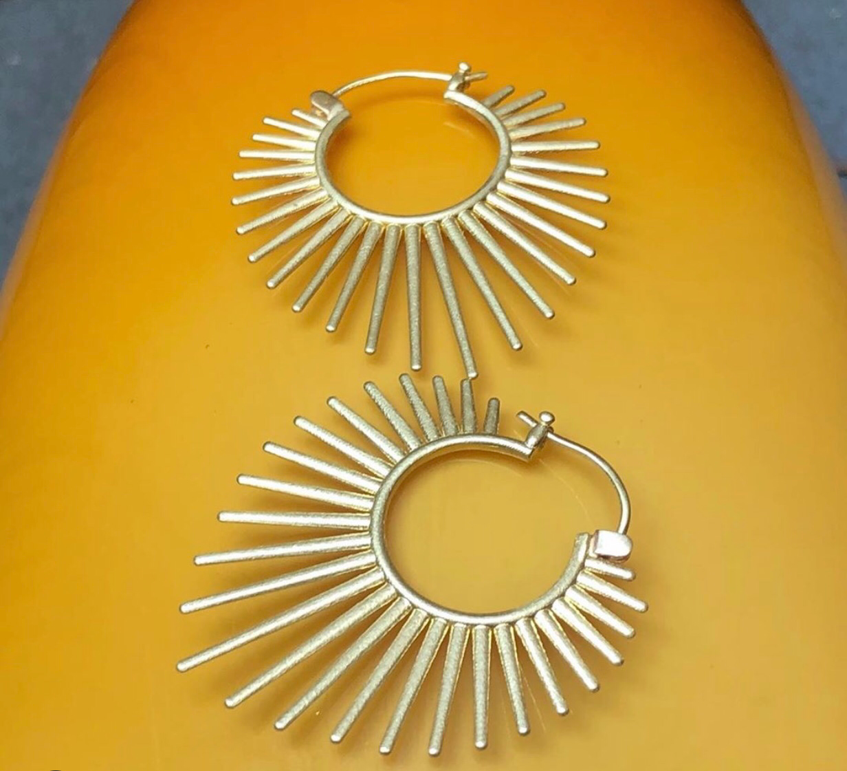 
                  
                    Halo Hoops
                  
                